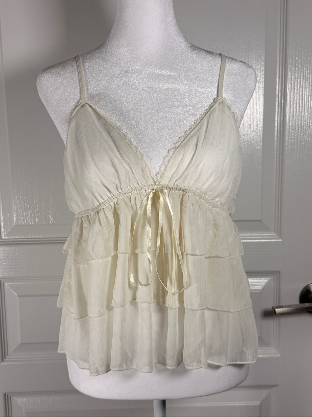 Women’s Cream Ruffled Satin-Trim Camisole
